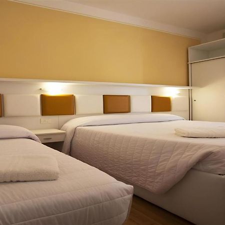 Hotel Gioiosa 切塞纳蒂科 外观 照片