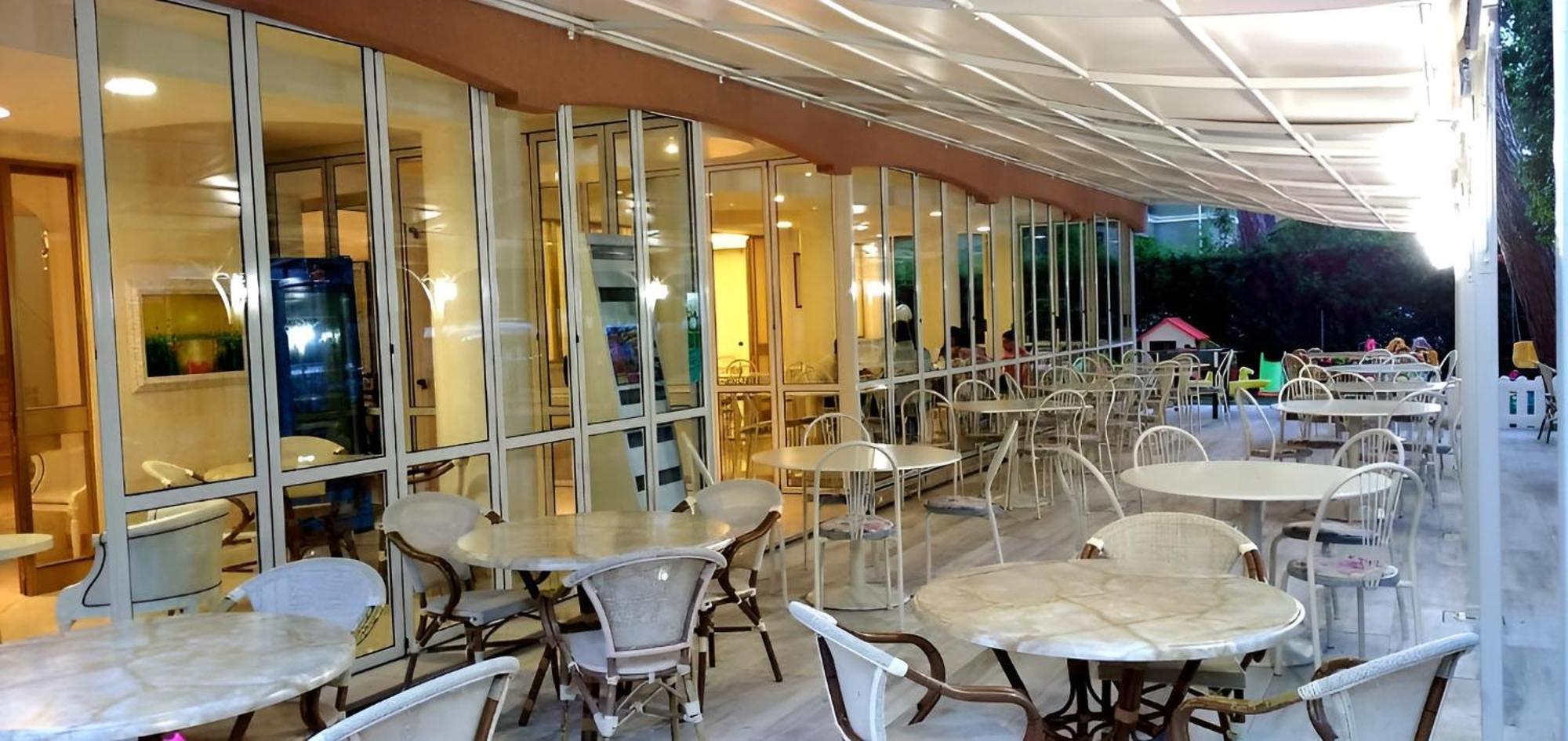 Hotel Gioiosa 切塞纳蒂科 外观 照片
